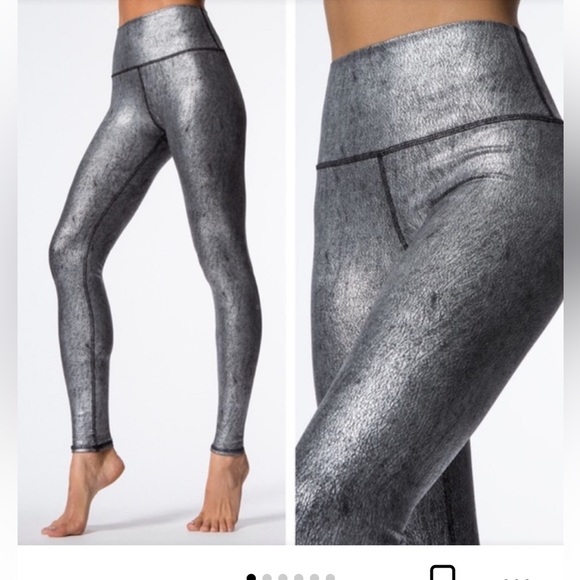 ALO Yoga Pants - ALO Yoga Metallic Silver High-Rise Leggings Size M NWOT